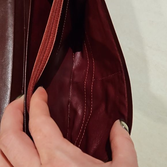 Givenchy Ostrich Leather Burgundy Large Bifold Wallet Gold Logo - Picture 13 of 15